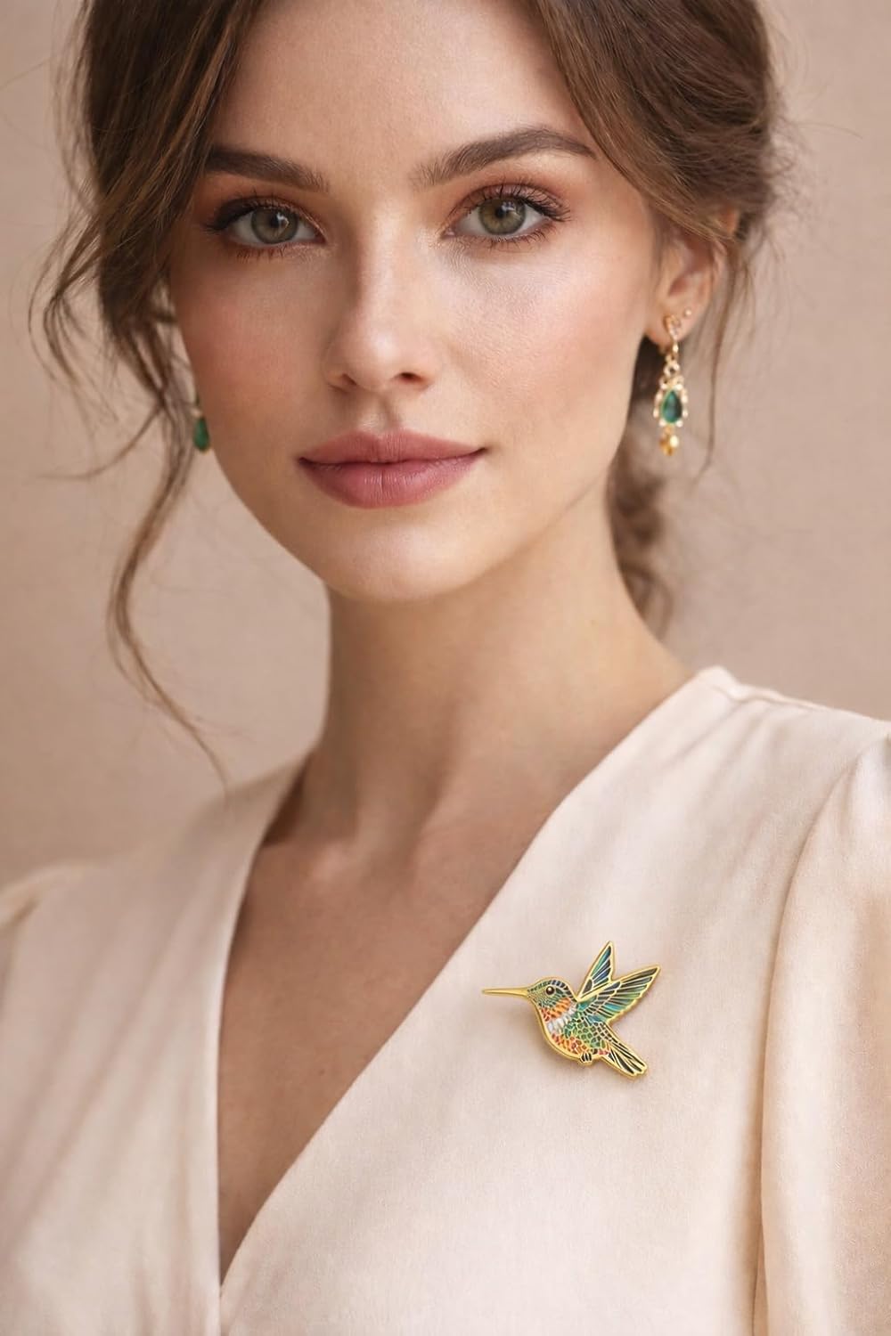 Hummingbird Soft Enamel Lapel Pin – Tropical Bird Wildlife Brooch Accessory for Jackets, Bags, Hats and Crafts